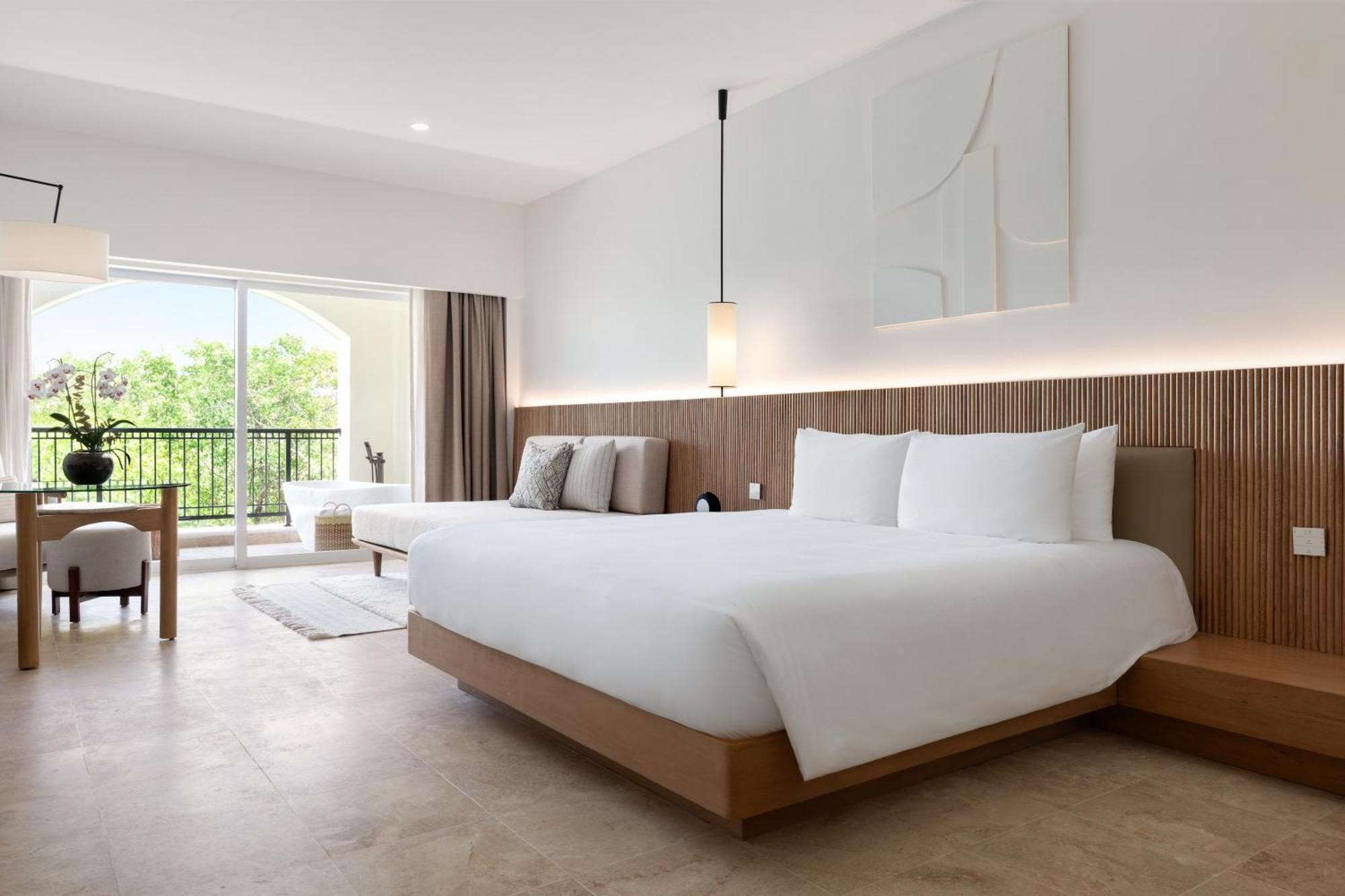 Junior Suite,1742615921:JPEG